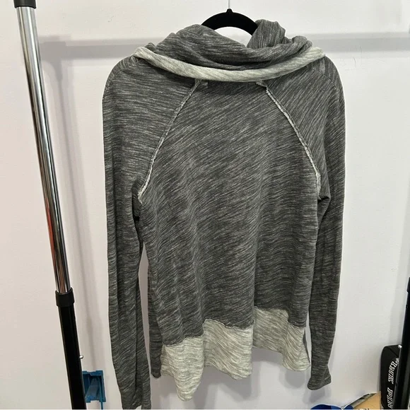 Free People Beach Heather Gray Cowl Neck Lagenlook Sweater Size Large - “Titus” - Picture 3 of 14